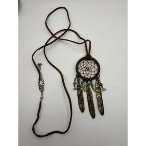 Boho Dreamcatcher Necklace – Symbolic Statement Jewelry